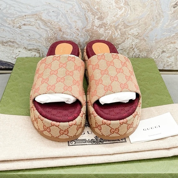 Gucci Canvas GG Monogram Angelina Platform Slide Sandals - Picture 5 of 9